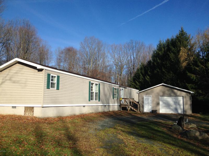 14 Salem Heights: Mobile with Garage on 1.20 Acres