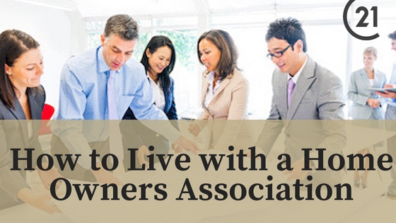 How to Live With a Homeowner's Association