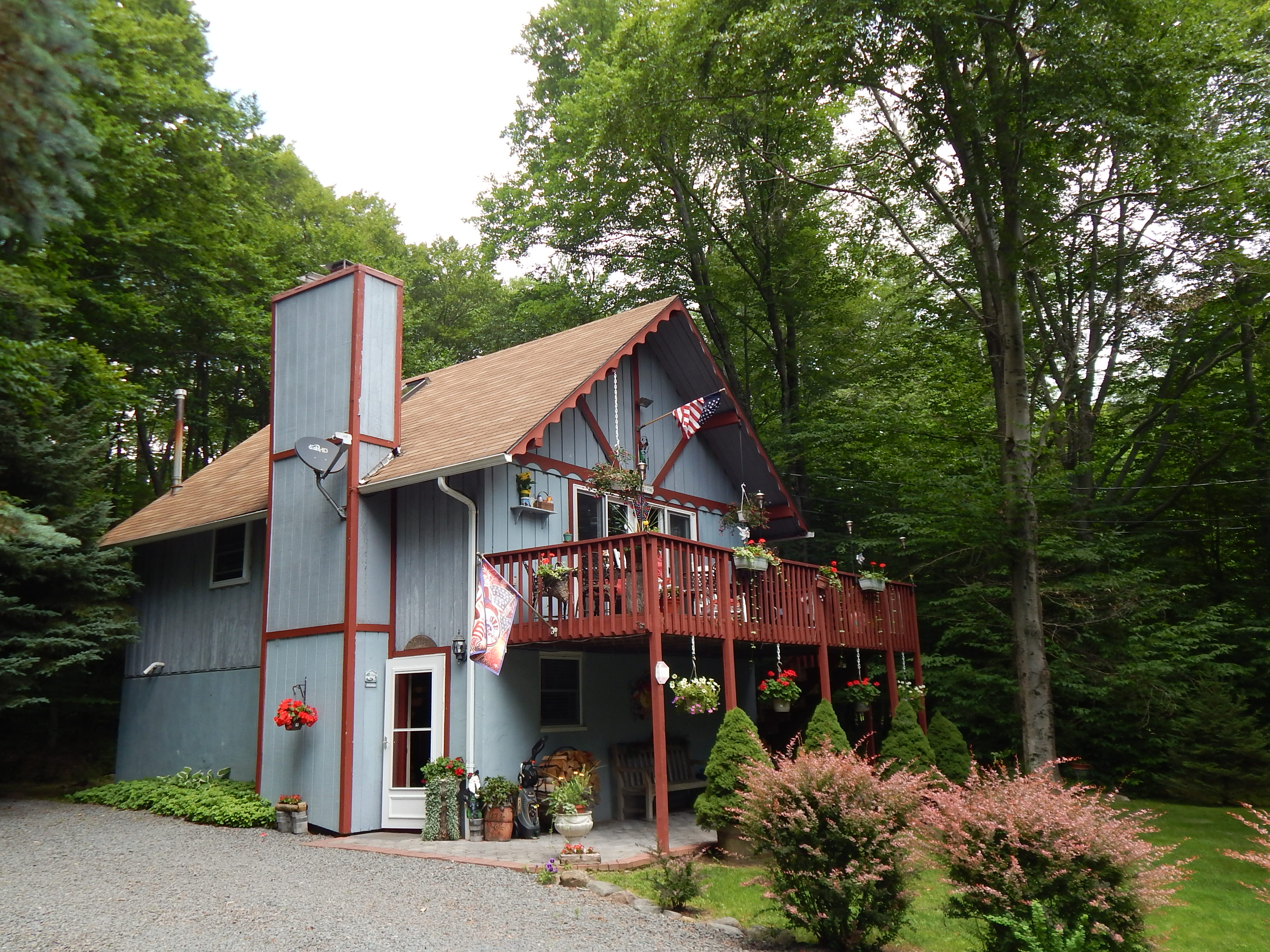 This is a "best buy" you don't want to pass by - Chalet for sale in Pocono Lake, PA  18347