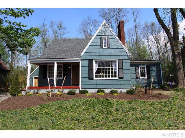 TOTALLY RENOVATED AND RESTORED CAPE COD in East AURORA
