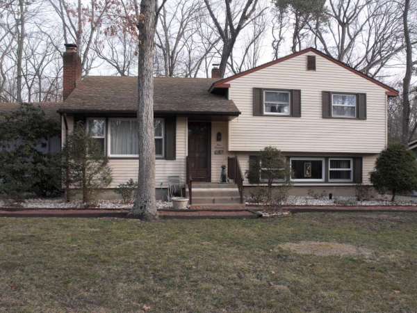 100 Satauket Trail Medford Lakes NJ 08055 Residential home Real Estate For Sale in New Jersey