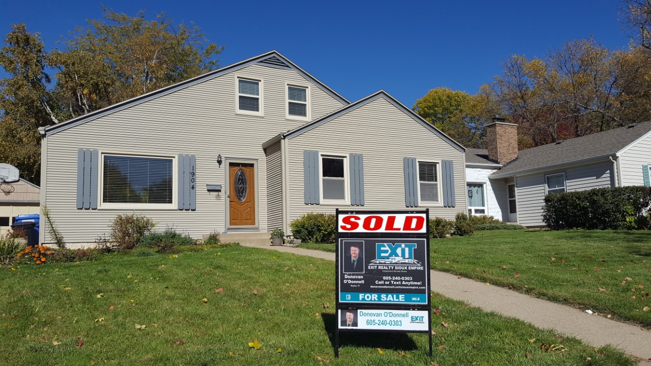 1904 W 22nd St. Sioux Falls, SD SOLD by Donovan O'Donnell